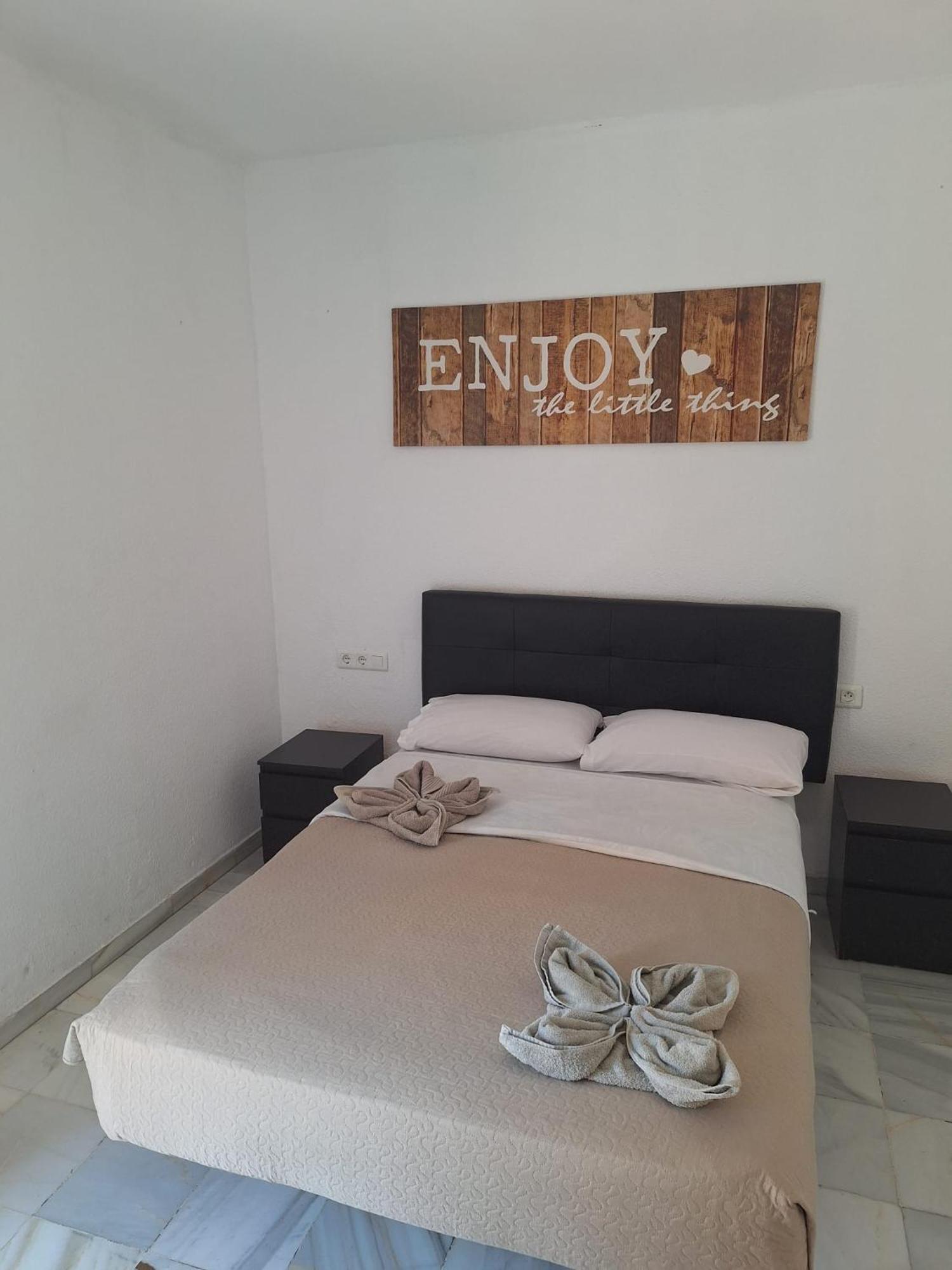 Apartamentos Centro Picasso Malaga Exterior photo